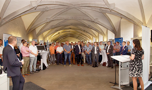 Netzwerktreffen Windkraft in der Gotischen Halle der Ansbacher Residenz